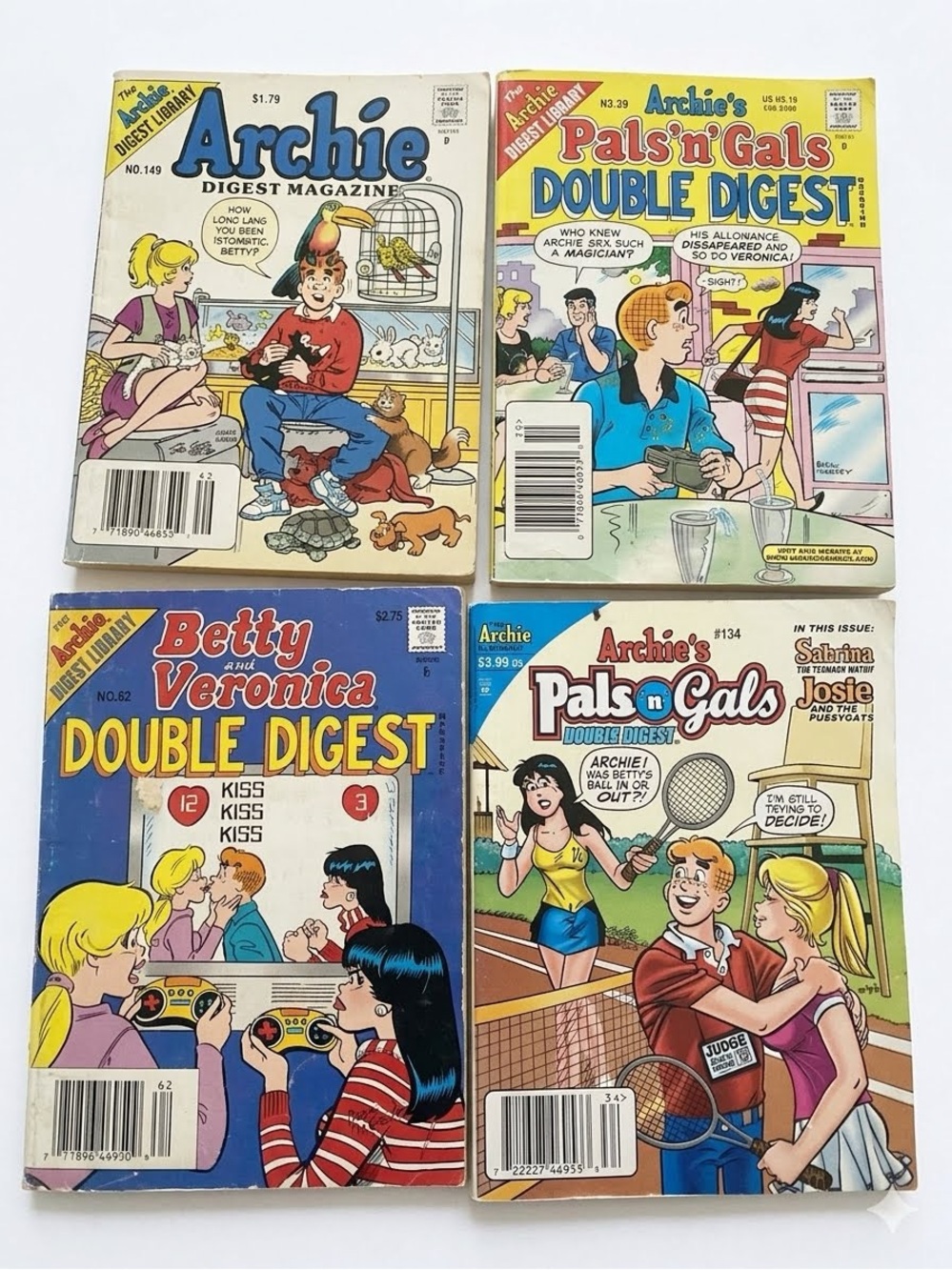 Vintage Lot of 4 Archie Comic Double Digest Betty & Veronica Pals 'n' Gals Books